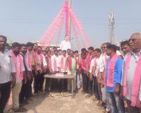 ఘనంగా మాజీ ముఖ్యమంత్రి కేసీఆర్ జన్మదిన వేడుకలు తెలంగాణ పథగామికి శుభాకాంక్షల వెల్లువ