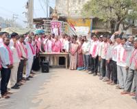 తుంగతుర్తిలో ఘనంగా కల్వకుంట్ల చంద్రశేఖర్ రావు జన్మదిన వేడుకలు