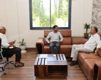 కలెక్టర్ అనుదీప్ తో  ఎంపీ రఘురాంరెడ్డి భేటీ