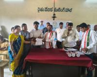 కళ్యాణ లక్ష్మీ చెక్కు‌లు పంపిణి చేసిన ఎమ్మెల్యే కోరం కనకయ్య.