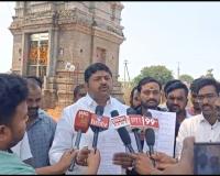 కేంద్ర మంత్రి బండి సంజయ్, మాకు 10 లక్షలు బాకీ, ఎప్పుడు ఇస్తారు?. మీ మాట నిలబెట్టుకోండి — లేకపోతే ప్రజలే మీ మాట నమ్మరు.