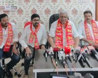 మావోయిస్టులు తుపాకిలు వీడి ప్రజాసమస్యల పై పోరాటం చేయాలి. 