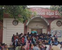 అంగన్వాడి పోస్టుల దరఖాస్తులు పరిశీలన