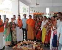 భక్తి శ్రద్ధలతో  అమ్మవారి ఆలయం లో పూజలు 