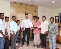 జిల్లా కలెక్టర్‌ను కలిసిన జీపీటీఏ జిల్లా కమిటీ