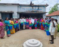 తడి–పొడి చెత్త బుట్టల పంపిణీ