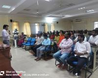 భవిష్యత్ ఐటీ ఉద్యోగాలకు సిద్ధం కావాలి