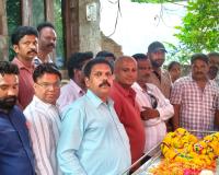 పాత్రికేయుడు  తండ్రి  కన్నుమూత