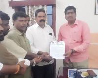 ఆటో డ్రైవర్ల సమస్యలు పరిష్కరించాలి