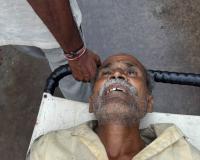 రహదారి పై రోడ్డు ప్రమాదం, వ్యక్తి మృతి