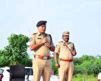 ప్రజల మన్ననలు పొందేలా సేవలందించాలి: జిల్లా ఎస్పీ