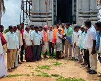 చౌడేశ్వరి దేవి ఆలయాన్ని సందర్శించిన అచ్చంపేట కాంగ్రెస్ సీనియర్ నేత 