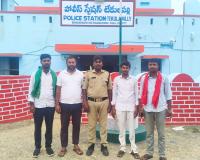 హక్కుల కోసం ప్రశ్నిస్తే అర్ధరాత్రి అరెస్టులా