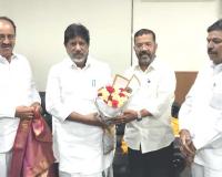 ఉప ముఖ్యమంత్రికి  స్వాగతం పలికిన ఎమ్మెల్యే నాయిని