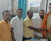 కొత్త  ఎస్ హెచ్ ఓ ను సన్మానించిన : బీజేపీ మండల అధ్యక్షులు