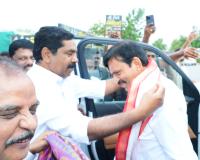 మంత్రి పొంగులేటి శ్రీనివాస రెడ్డికి ఘన స్వాగతం 