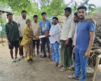 బాధితురాలికి సీఎంఆర్ఎఫ్ చెక్ అందజేత
