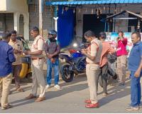 రామవరం  ప్రధాన రహదారి కూడలిలో విస్తృత వాహన తనిఖీలు