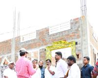 ఇందిరమ్మ ఇళ్ల నిర్మాణాల్లో వేగం పెంచాలి