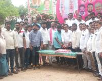 గులాబీ దళపతి జన్మదినాన.. పెన్‌పహాడ్‌లో ‘సేవా’ గర్జన