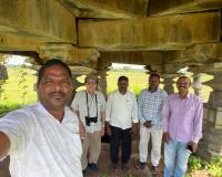 పురాతన శివాలయాన్ని సందర్శించిన రిటైర్డ్ ఐఏఎస్