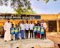 చదువుతోనే పేదల తలరాతలు మారుతాయి