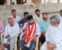 ​ఉప సర్పంచ్ కుటుంబాన్ని పరామర్శించిన రాష్ట్ర ఫోరం అధ్యక్షులు బోట్ల కార్తీక్