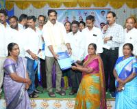 మహిళ సాధికారతకు ప్రభుత్వం పెద్దపీట.