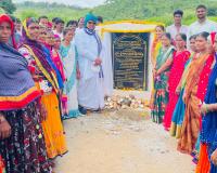 అభివృద్ధి పనుల ను ప్రారంభించిన పోచారం.