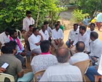 గుండెపోటు తో మృతి చెందిన కార్యకర్త కు పార్టీ అండ.