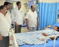 పెండెల రవీందర్‌ను పరామర్శించిన చల్లా..