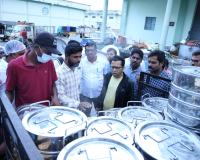 హరే కృష్ణ కిచెన్‌లో పరిశుభ్రత ప్రమాణాలు  పాటించాలి: బల్దియా కమిషనర్ వెంకన్న