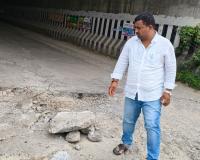 ధర్మారెడ్డిపల్లి రైల్వే బ్రిడ్జి రోడ్డును వెంటనే మరమ్మతు చేయాలి
