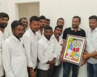 మెదక్ ఎంపీ రఘునందన్ రావును కలిసిన పాపన్నపేట బీజేపీ నాయకులు