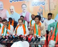 అభివృద్ధి చేస్తే ఇక్కడికి ఎందుకు వచ్చినట్టు