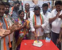 ఉప సర్పంచ్ రఫీక్ ఆధ్వర్యంలో  రాజీవ్ గాంధీ జయంతి వేడుకలు