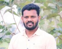 కారు రూపంలో వచ్చిపడిన మృత్యువు.. ప్రైవేట్ సంస్థ సూపర్‌వైజర్ దుర్మరణం!