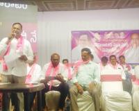 కాంగ్రెస్ మోసాలను గ్రామగ్రామాన ఎండగట్టాలి