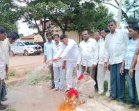 సొంత నిధులతో బోరు మోటర్ వేయించి ప్రారంభించిన చేగుంట ఉపసర్పంచ్ల ఫోరం అధ్యక్షుడు మహమ్మద్ రఫీ