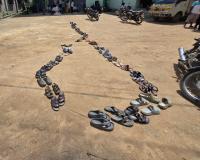 యూరియా కోసం చెప్పులతో క్యూ లైన్