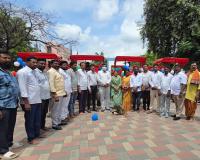 ఆదిలాబాద్ మున్సిపాల్టీ కి మంజూరైన నాలుగు ట్రాక్టర్లను 