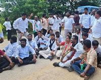 టెన్షన్.. ఫామ్‌హౌస్‌కు కేటీఆర్, హరీష్‌రావు