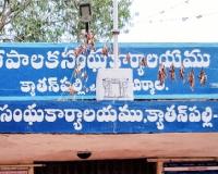 డంపింగ్ యార్డును వోదలని దొంగలు 