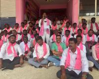 కోయిలకొండలో బీఆర్ఎస్ వర్సెస్ కాంగ్రెస్