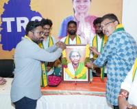 చాకలి ఐలమ్మ స్ఫూర్తిగా స్వరోదయ తెలంగాణ కోసం టీఆర్ఎస్ పోరాటం