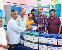 ప్రాథమిక ఆరోగ్య కేంద్రానికి సిరంజీల వితరణ