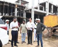 ఆసుపత్రి నిర్మాణ పనులను నిర్ణీత గడువులోగా పూర్తి చేయాలి 
