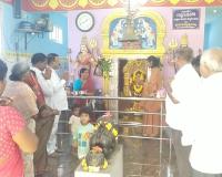 రోడ్డు పక్కనే నీటి సంపు..పొంచి ఉన్న ప్రమాదం.