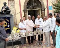 మట్టి గణపతినీ పూజిద్దాం పర్యావరణాన్ని కాపాడుదాం 