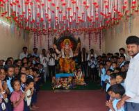వినాయకుడిని దర్శించుకున్న ప్రాథమిక పాఠశాల విద్యార్థులు 